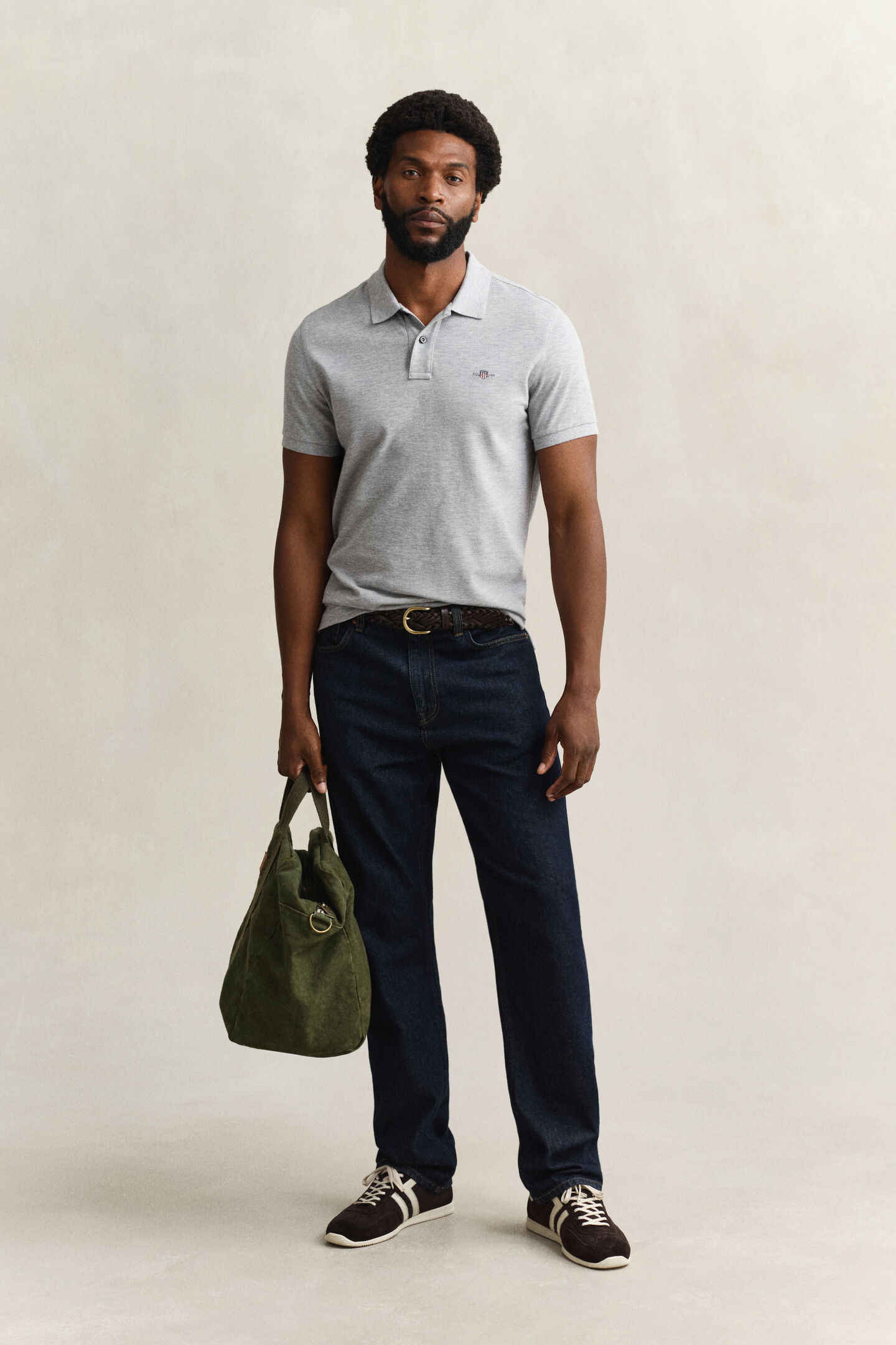 Slim fit Shield pik&eacute;tr&ouml;ja