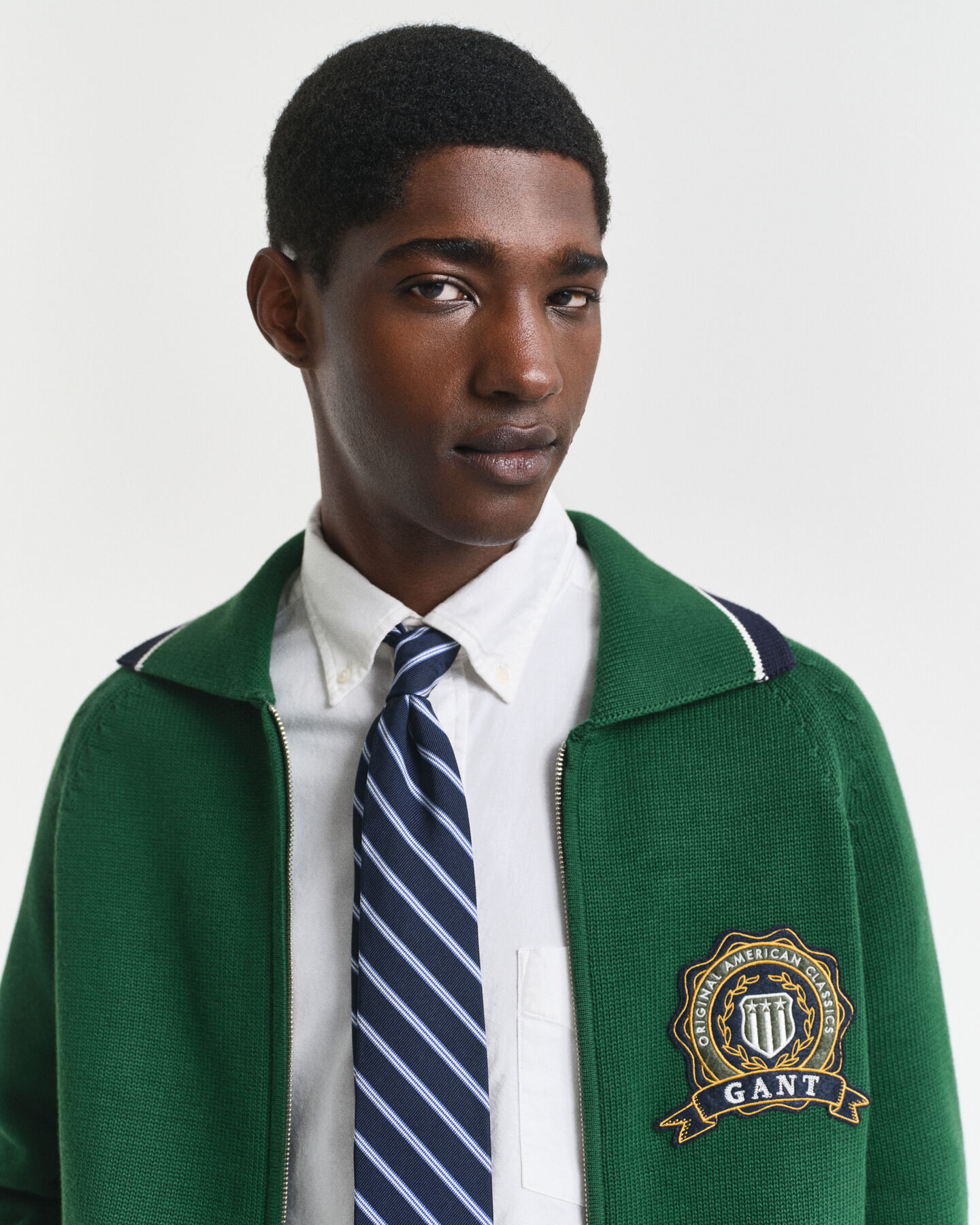 Kofta med dragkedja och GANT 1949-motiv