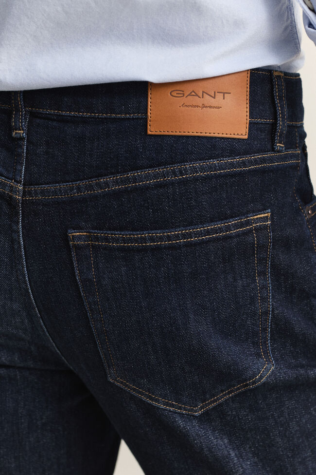Slim fit jeans