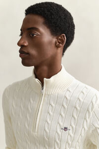 Kabelstickad bomullstr&ouml;ja med dragkedja vid hals&ouml;ppningen