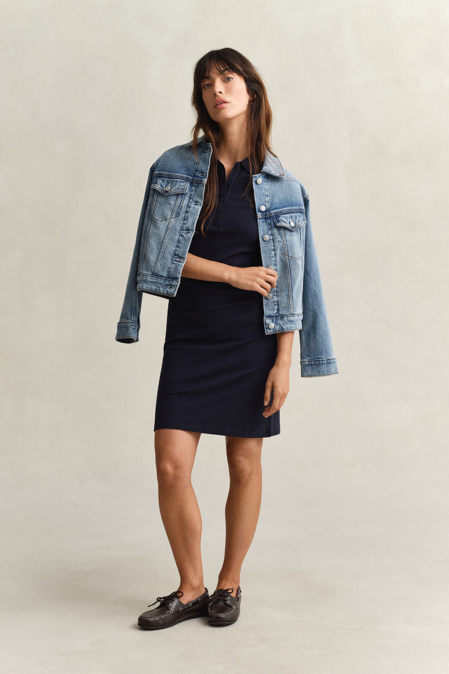 Pik&eacute;kl&auml;nning med sk&ouml;ldemblem