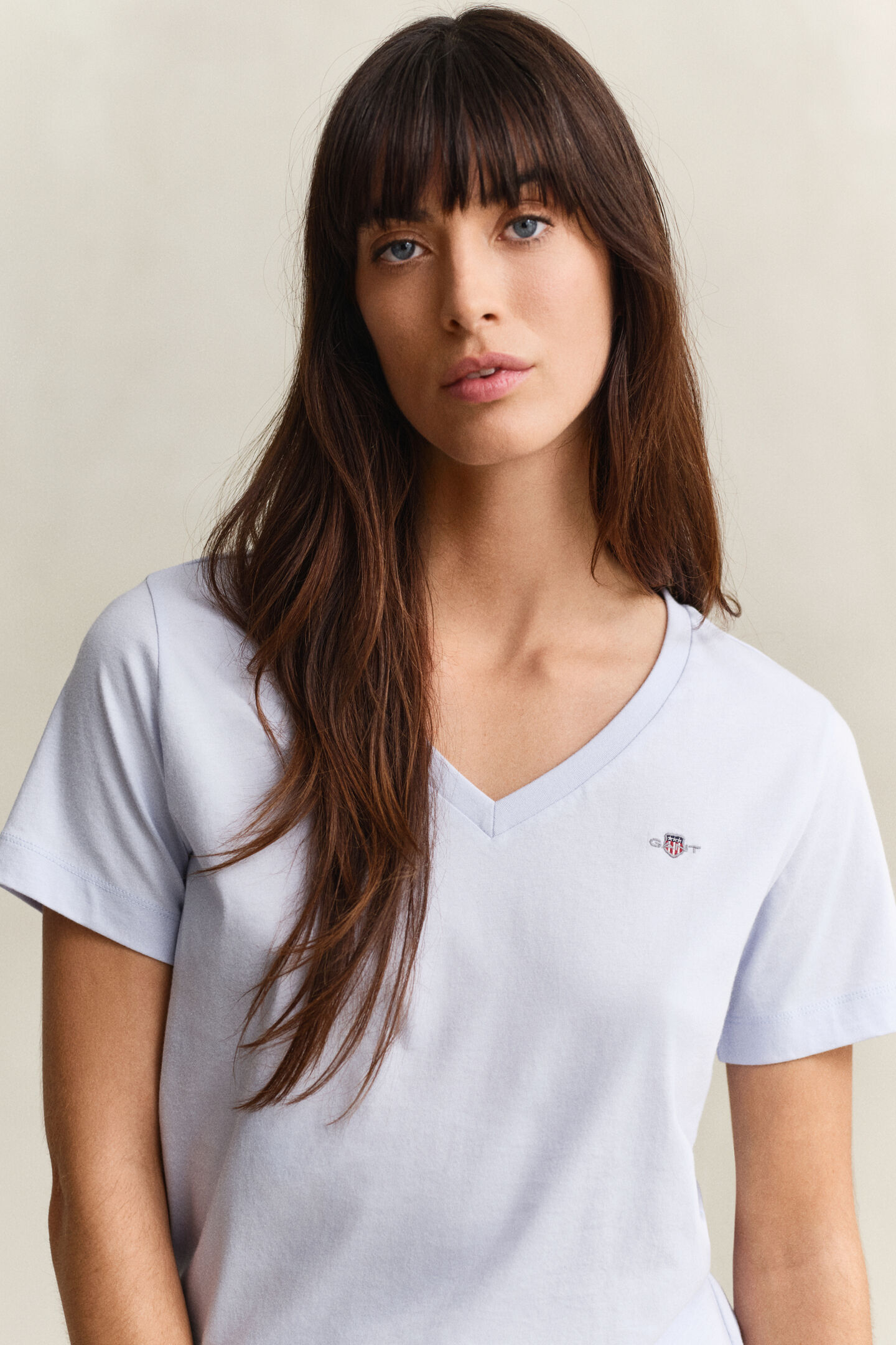 Shield V-ringad T-shirt