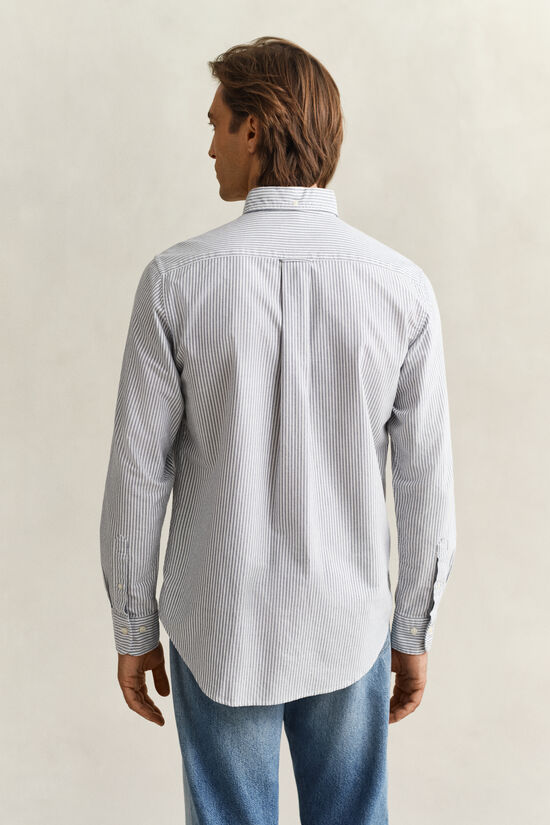 Klassisk oxfordskjorta med mellanbreda r&auml;nder