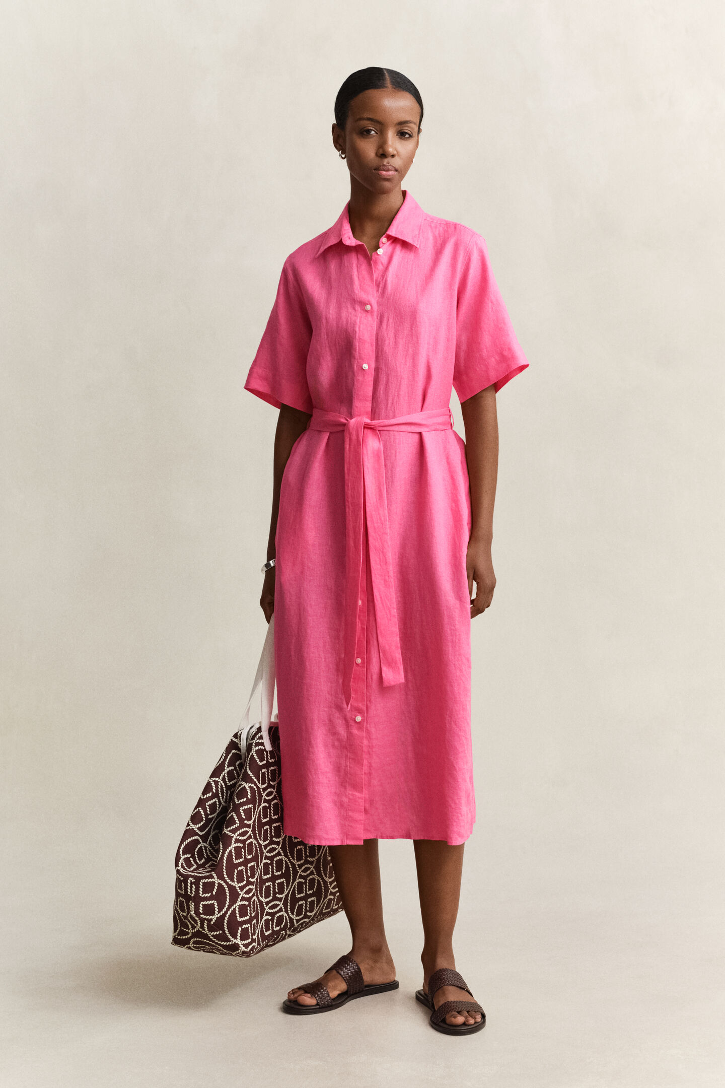 Skjortkl&auml;nning i linne