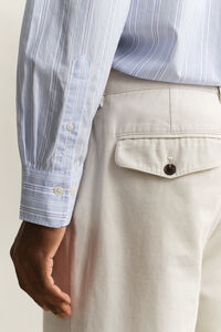 Regular fit dobbyv&auml;vd randig skjorta