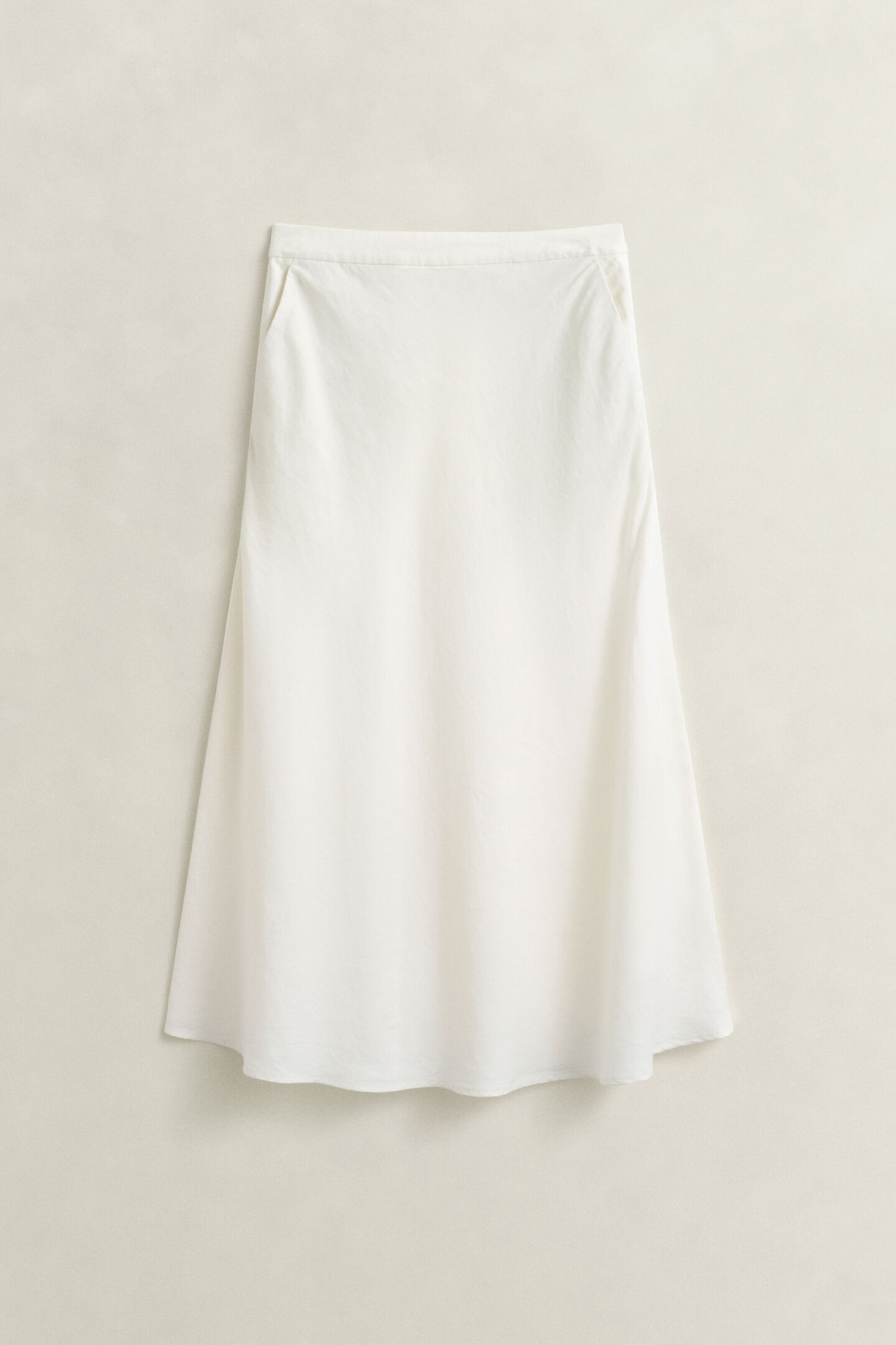 Utsv&auml;ngd kjol i linneblandning