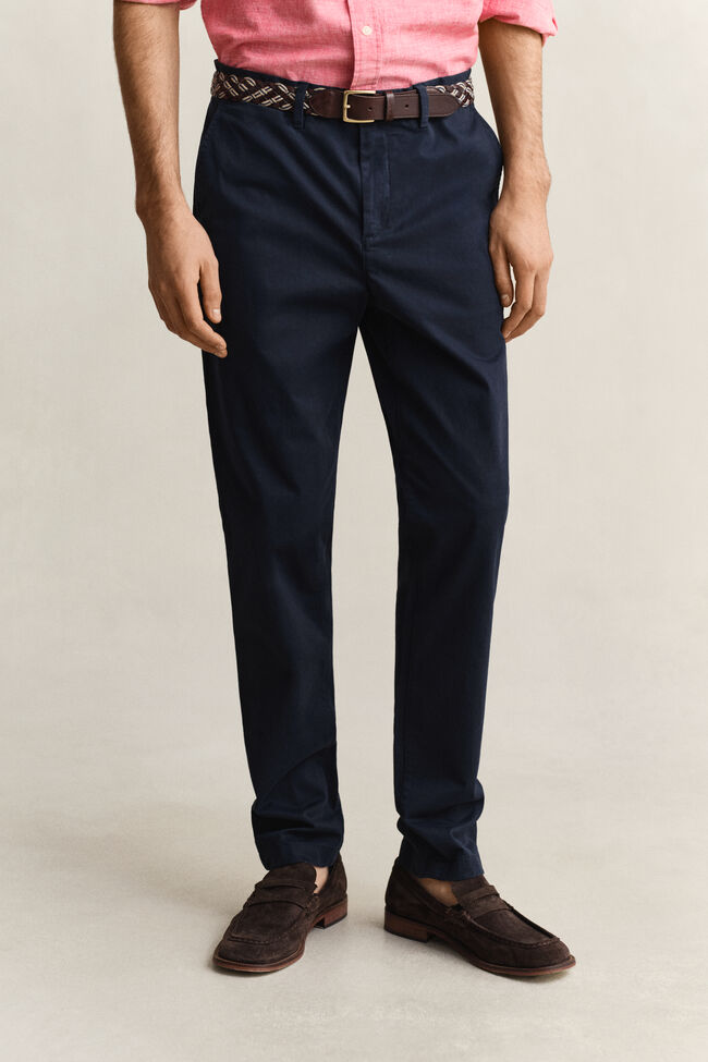 Klassiska chinos med slim fit