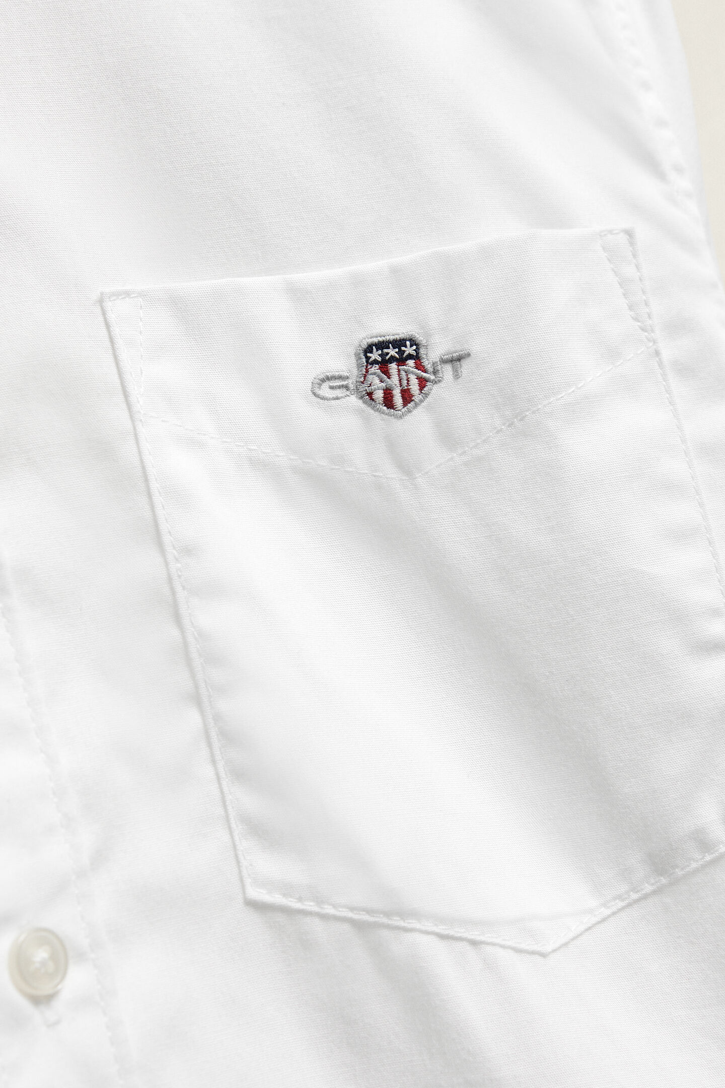 Teen Boys poplinskjorta med sk&ouml;ldemblem