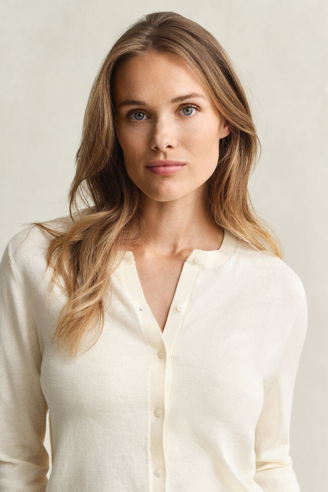 Tunn rundhalsad kofta