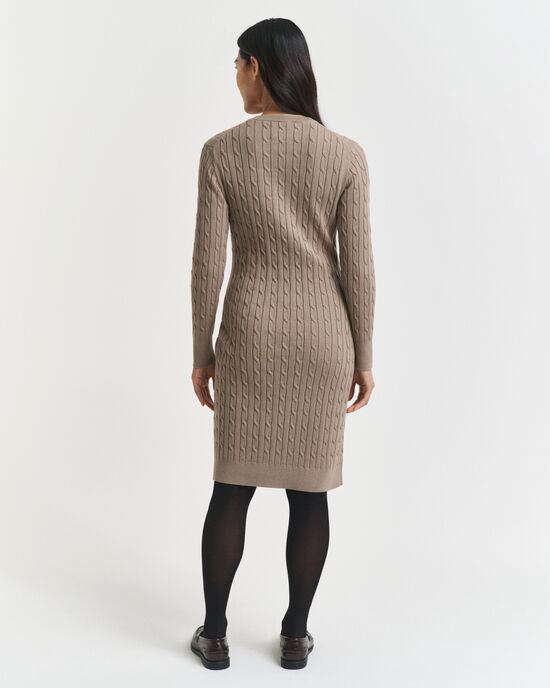 Kabelstickad kl&auml;nning med rund halsringning i bomullsstretch