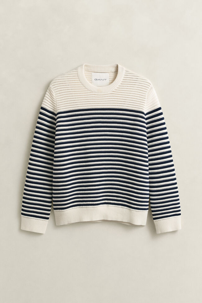 Randig tr&ouml;ja med rund halsringning