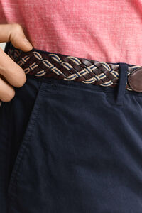 Klassiska chinos med slim fit