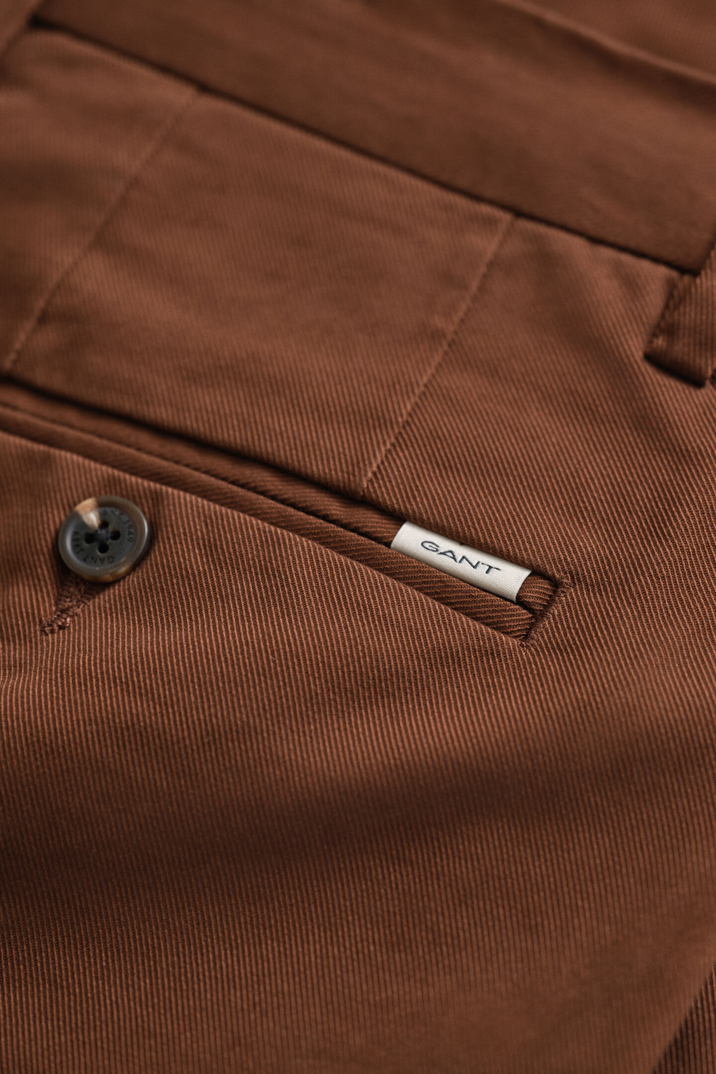 Eleganta chinos med slim fit