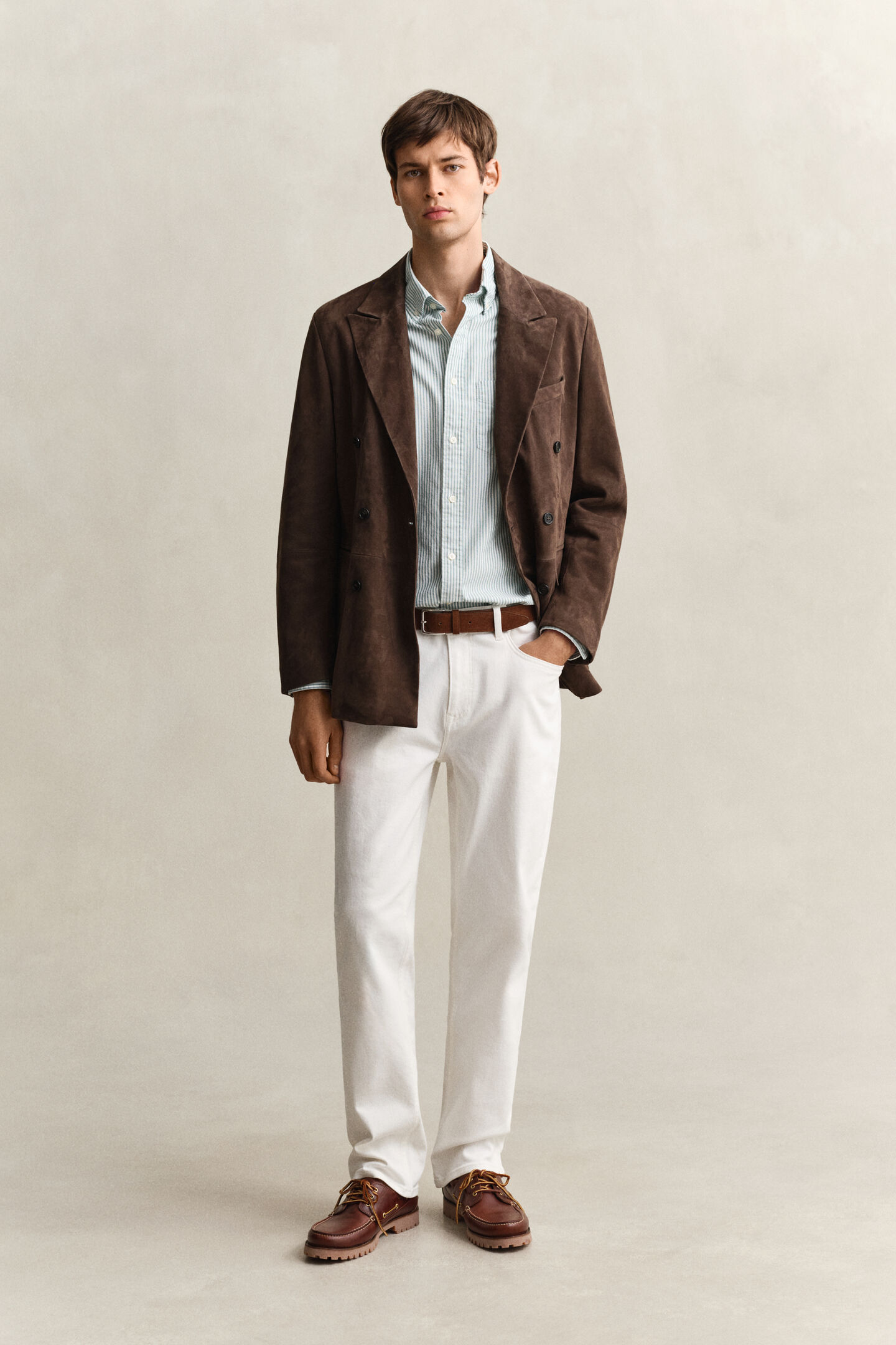 Klassisk oxfordskjorta med mellanbreda r&auml;nder