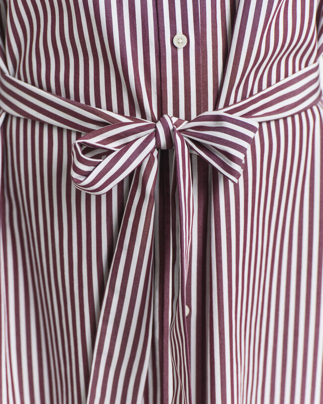 Klassisk skjortkl&auml;nning i poplin med b&auml;lte