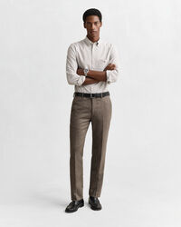 Klassisk oxfordskjorta med mellanbreda r&auml;nder