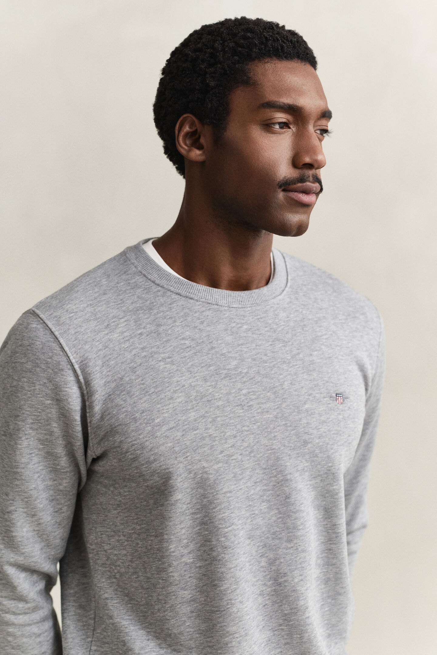 Shield sweatshirt med rund hals