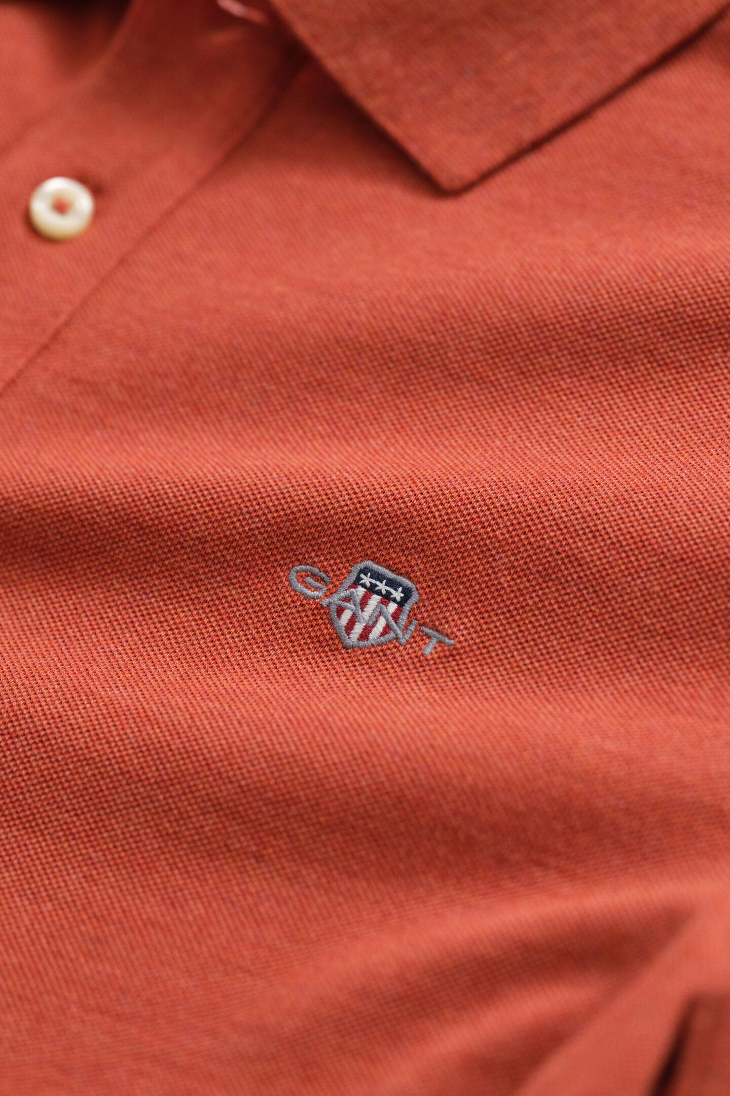 Regular Fit pik&eacute;tr&ouml;ja