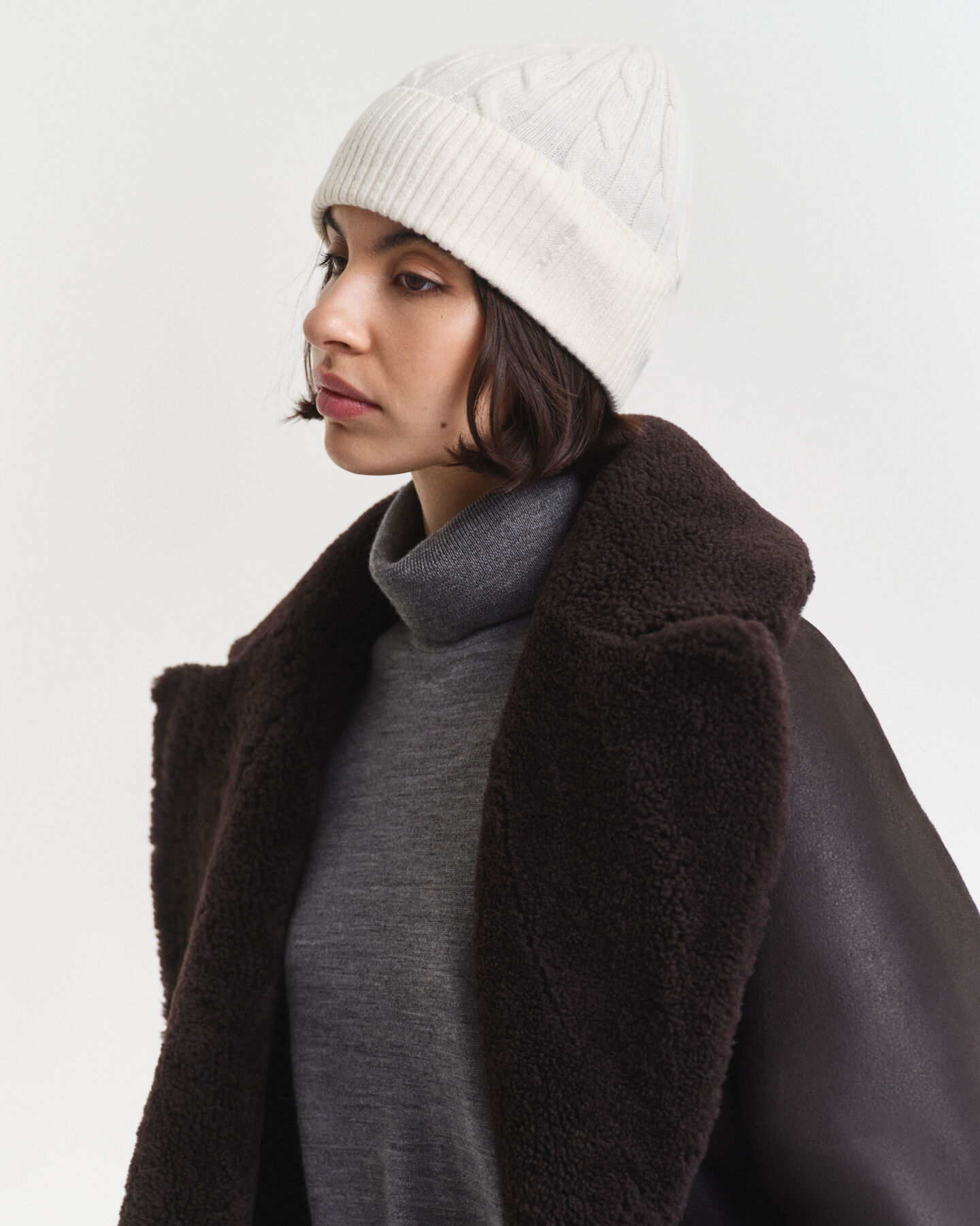 Kabelstickad yllem&ouml;ssa