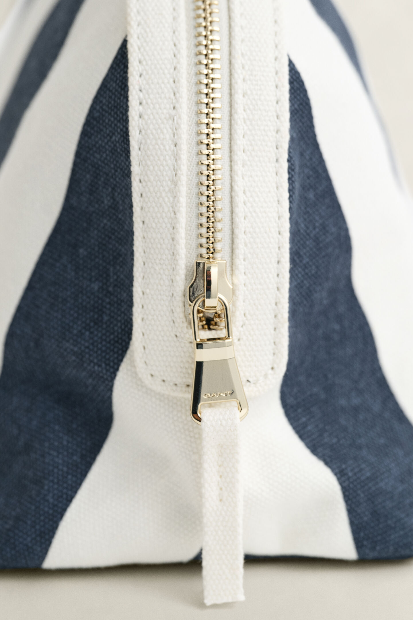 Necess&auml;r i kanvas