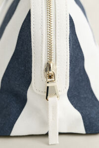 Necess&auml;r i kanvas