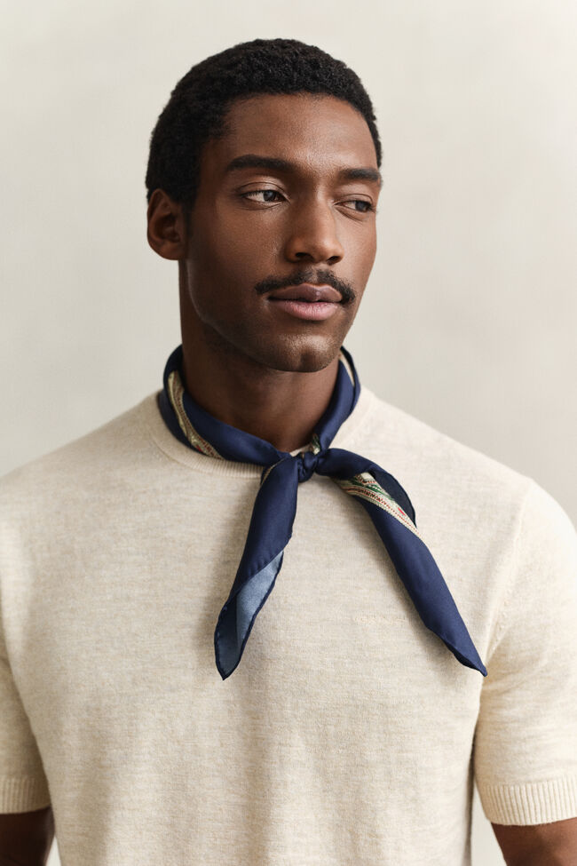 Kort&auml;rmad tr&ouml;ja i grovspunnen bomullsblandning