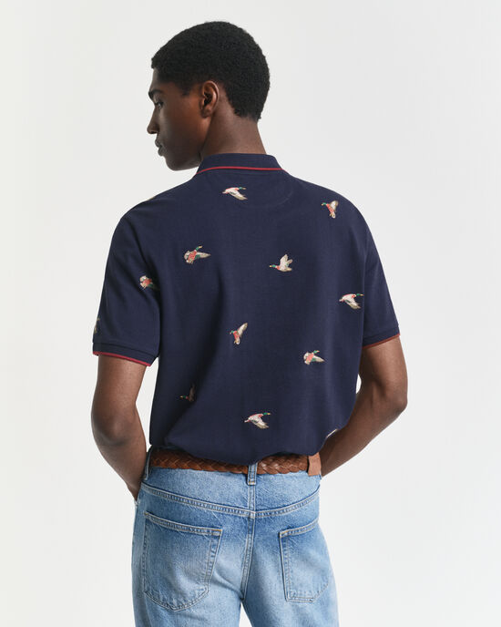 Broderad pik&eacute;tr&ouml;ja