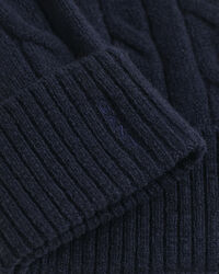 Kabelstickad yllem&ouml;ssa