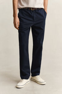 Klassiska chinos med regular fit