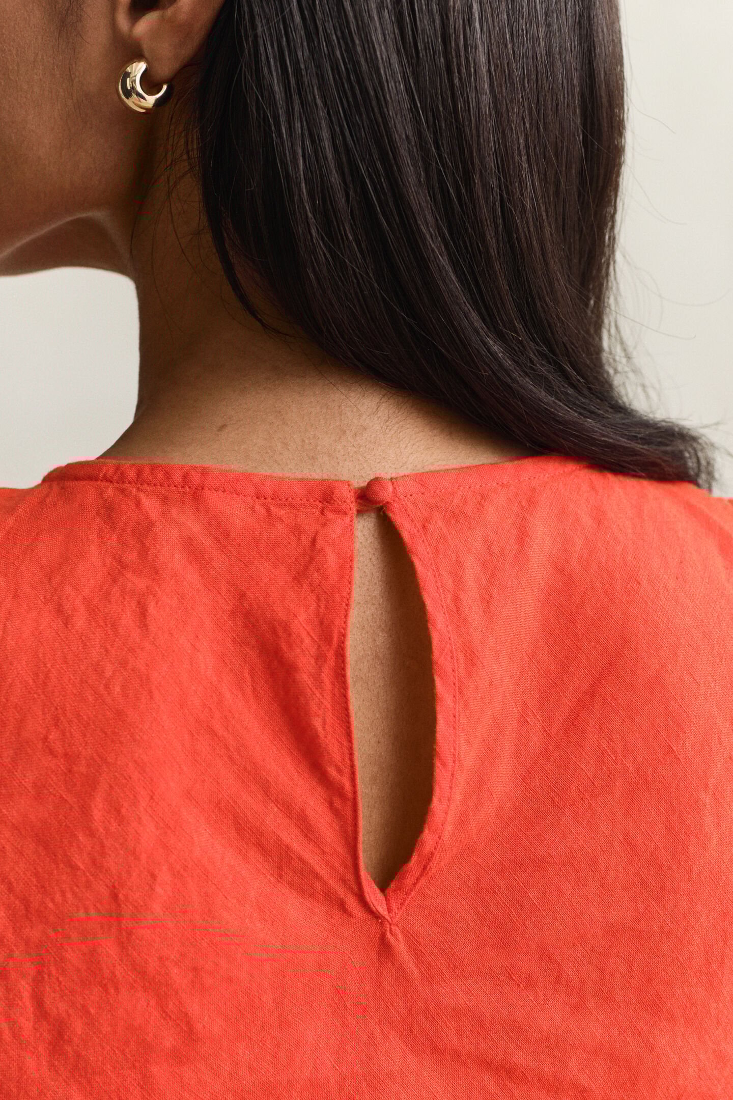 Snedskuren midikl&auml;nning i linne