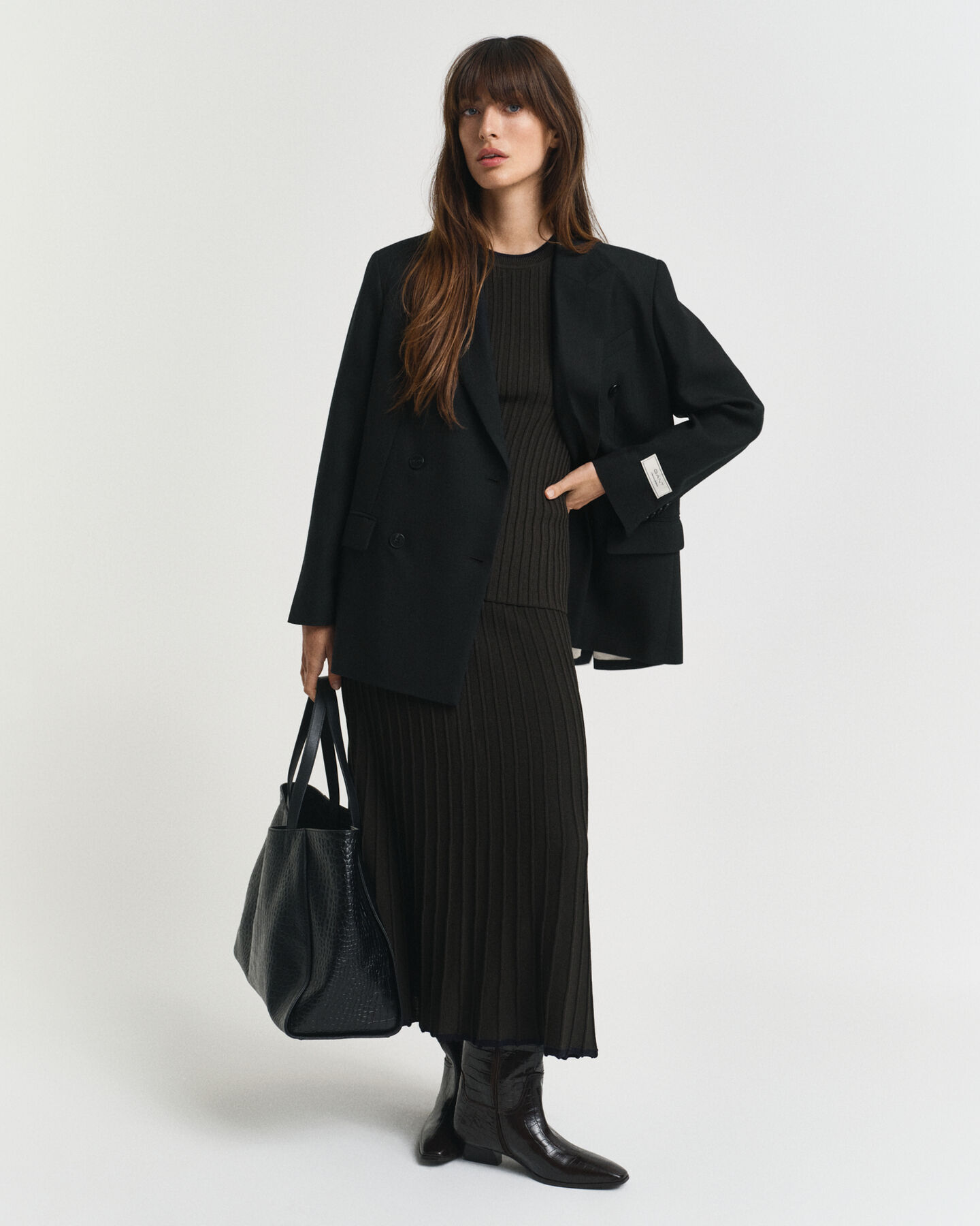 Kort&auml;rmad kontrastf&auml;rgad ribbstickad tr&ouml;ja