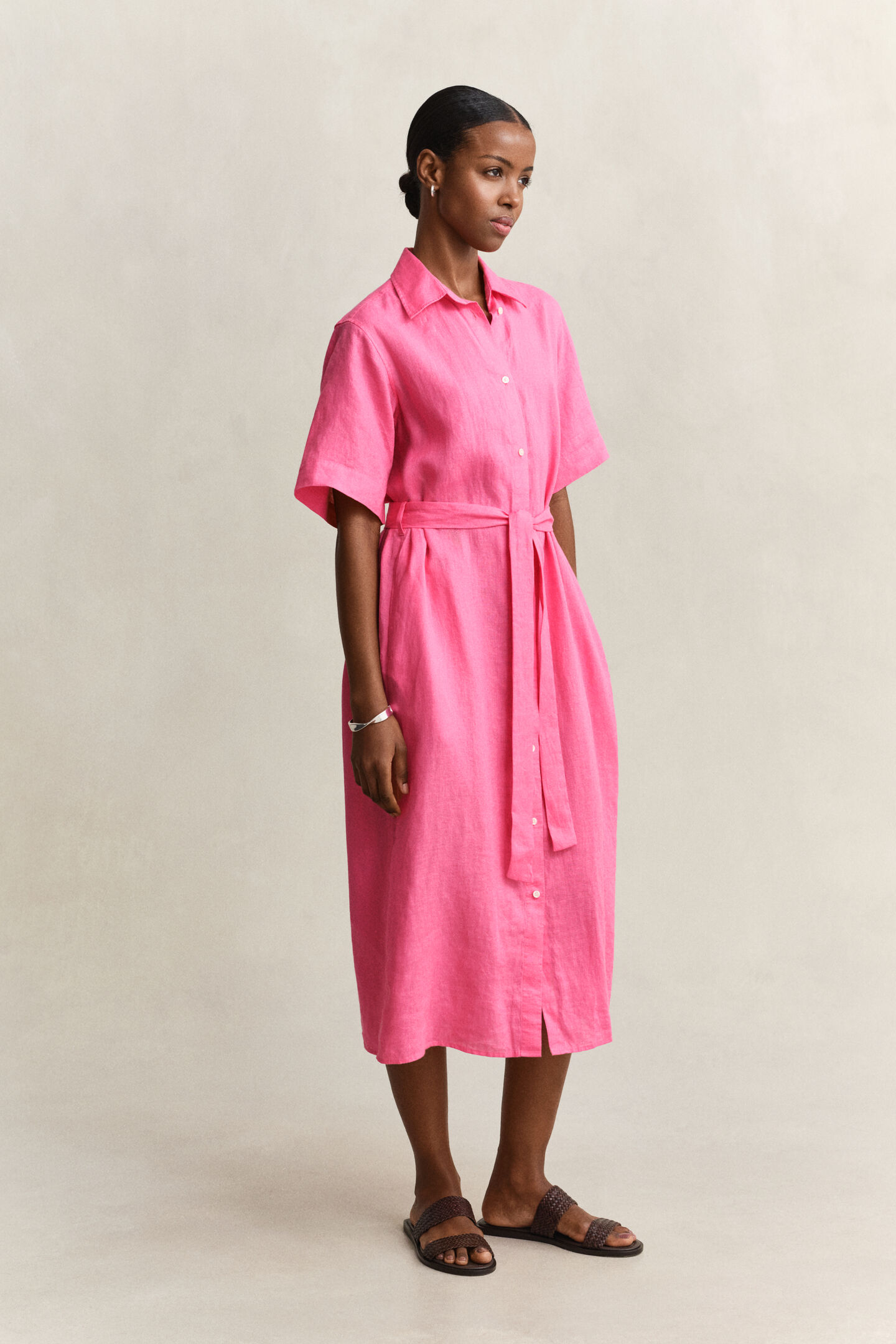 Skjortkl&auml;nning i linne