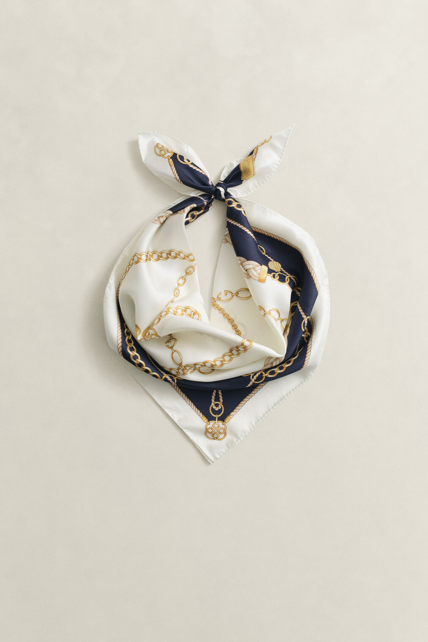 Kedjem&ouml;nstrad sidensjal