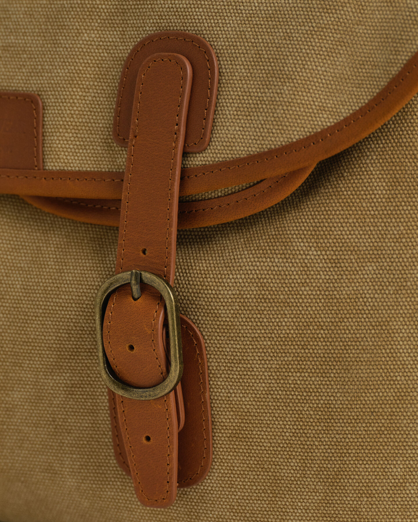 Fiskev&auml;ska i tv&auml;ttad kanvas