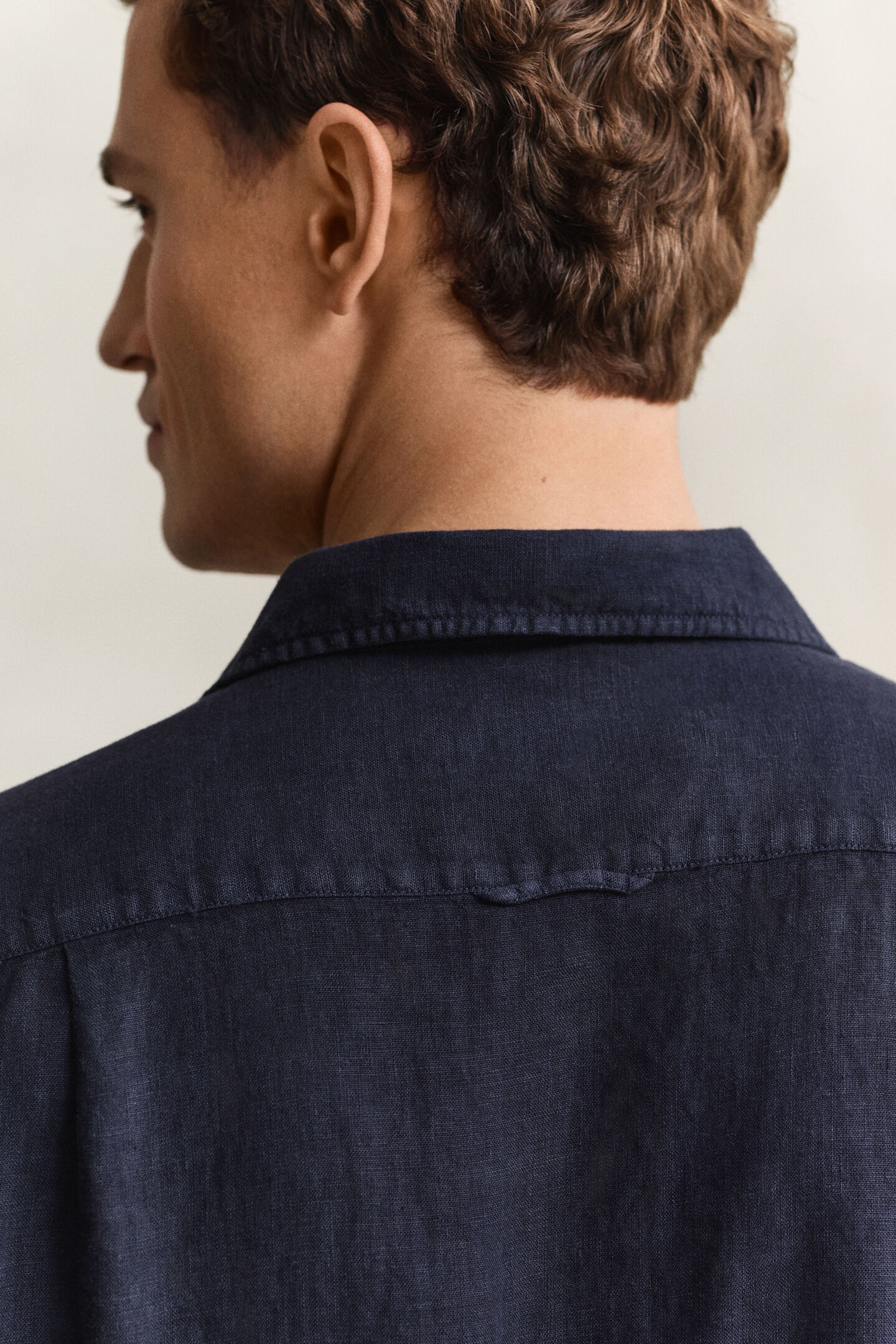 Kort&auml;rmad linneskjorta