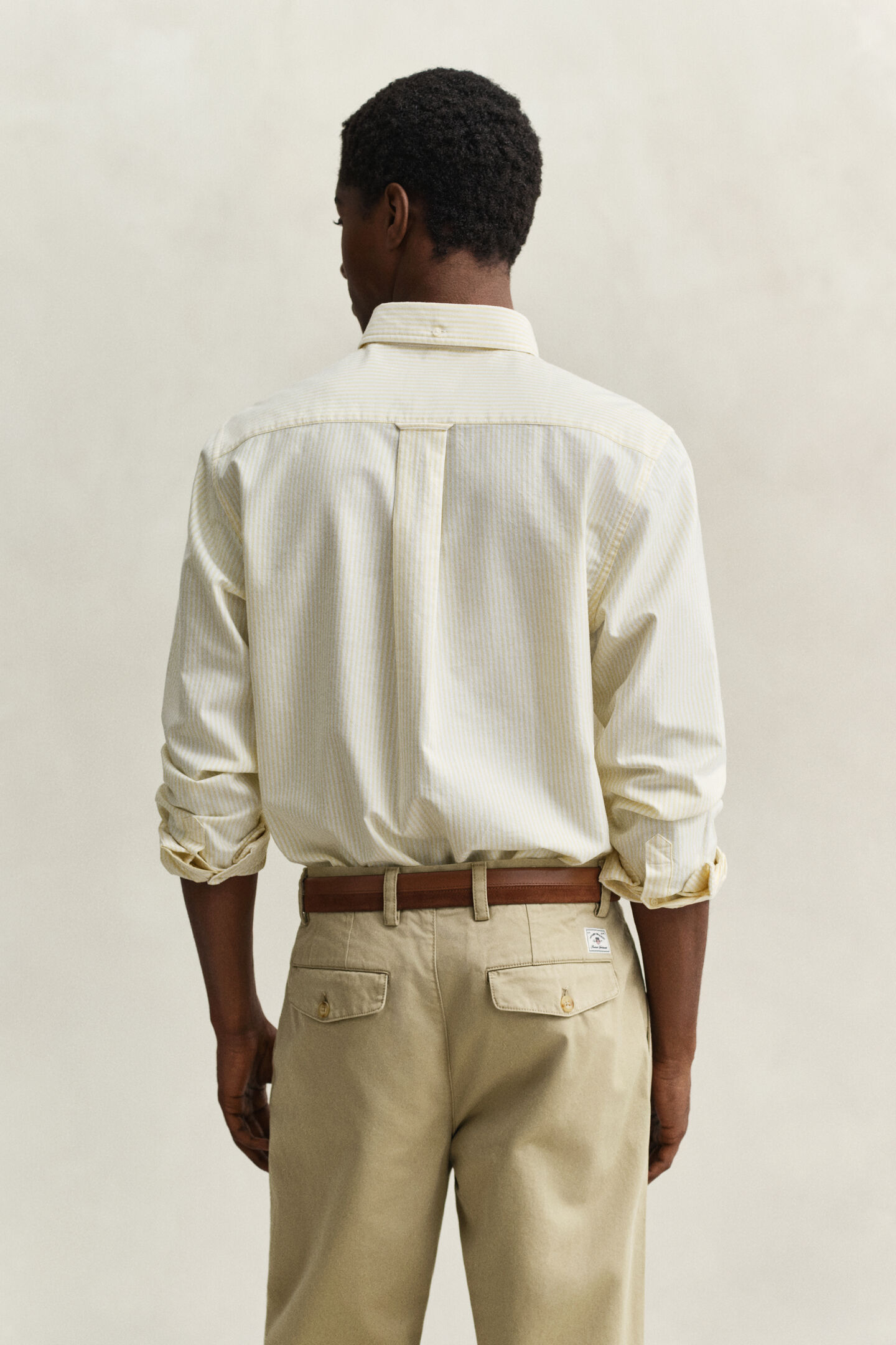 Klassisk oxfordskjorta med mellanbreda r&auml;nder