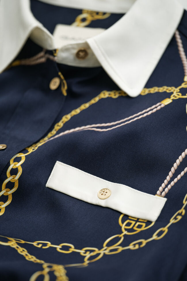 Kontrastf&auml;rgad skjortkl&auml;nning