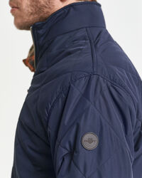 V&auml;ndbar jacka med st&aring;krage