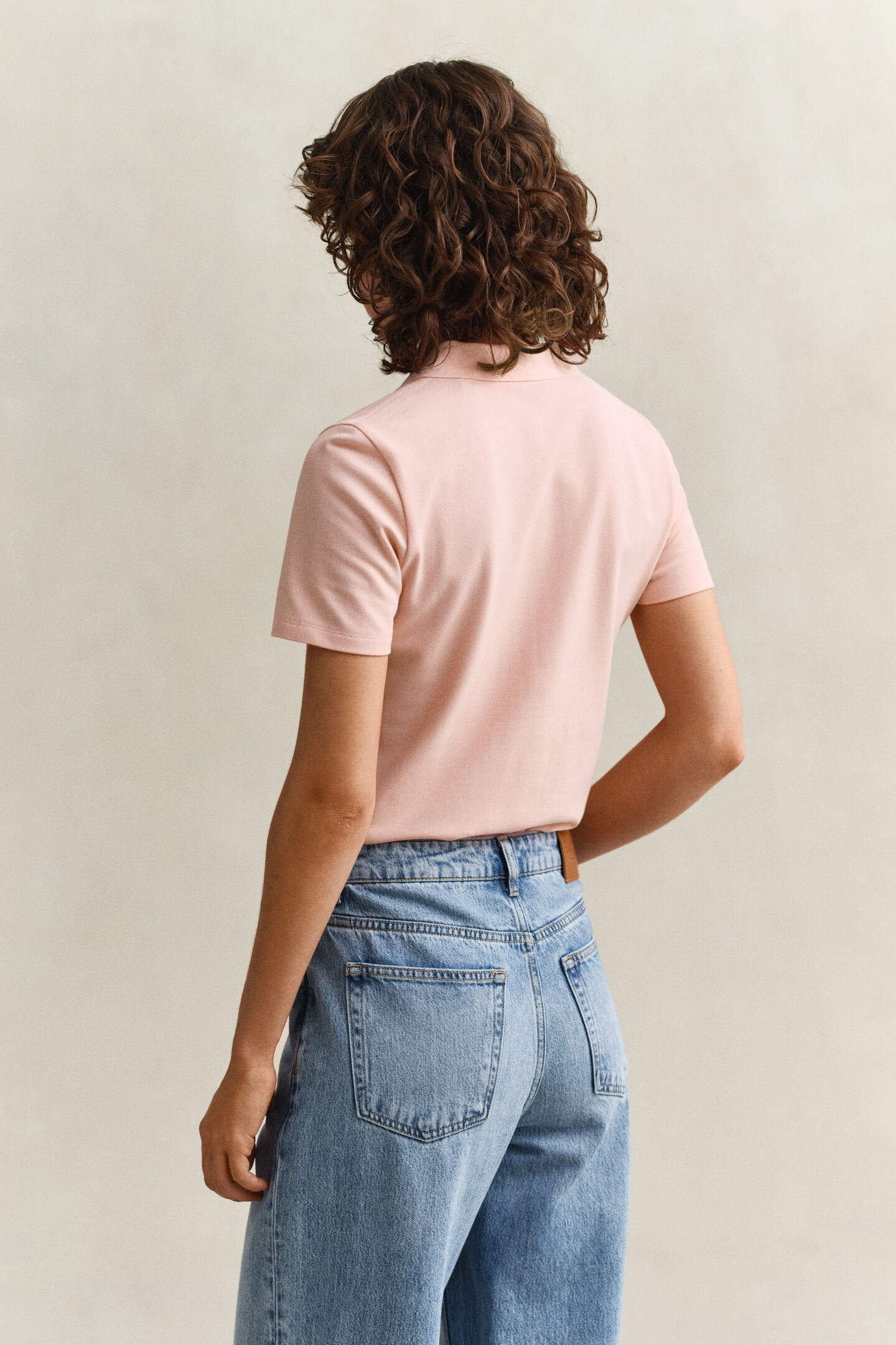 Slim fit pik&eacute;tr&ouml;ja