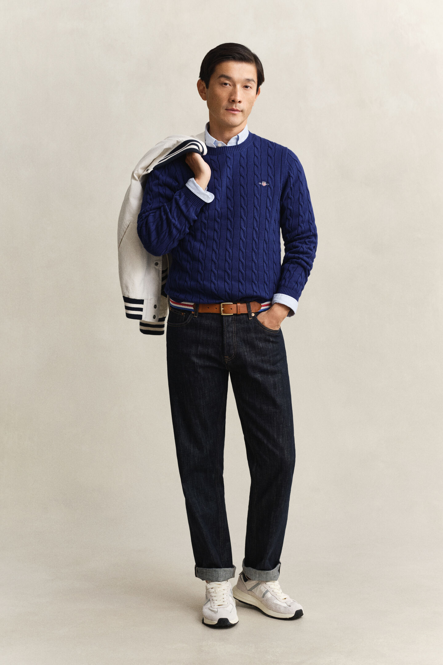 Kabelstickad bomullstr&ouml;ja med rund hals