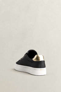 Avona metallicf&auml;rgade sneakers i skinn