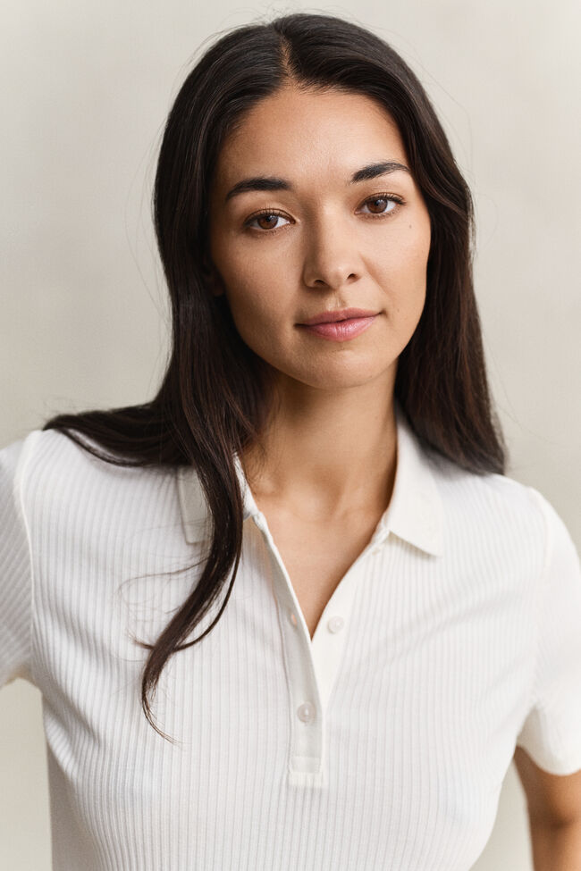 Ribbstickad pik&eacute;tr&ouml;ja