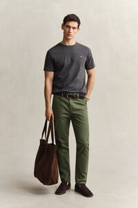 Eleganta chinos med slim fit