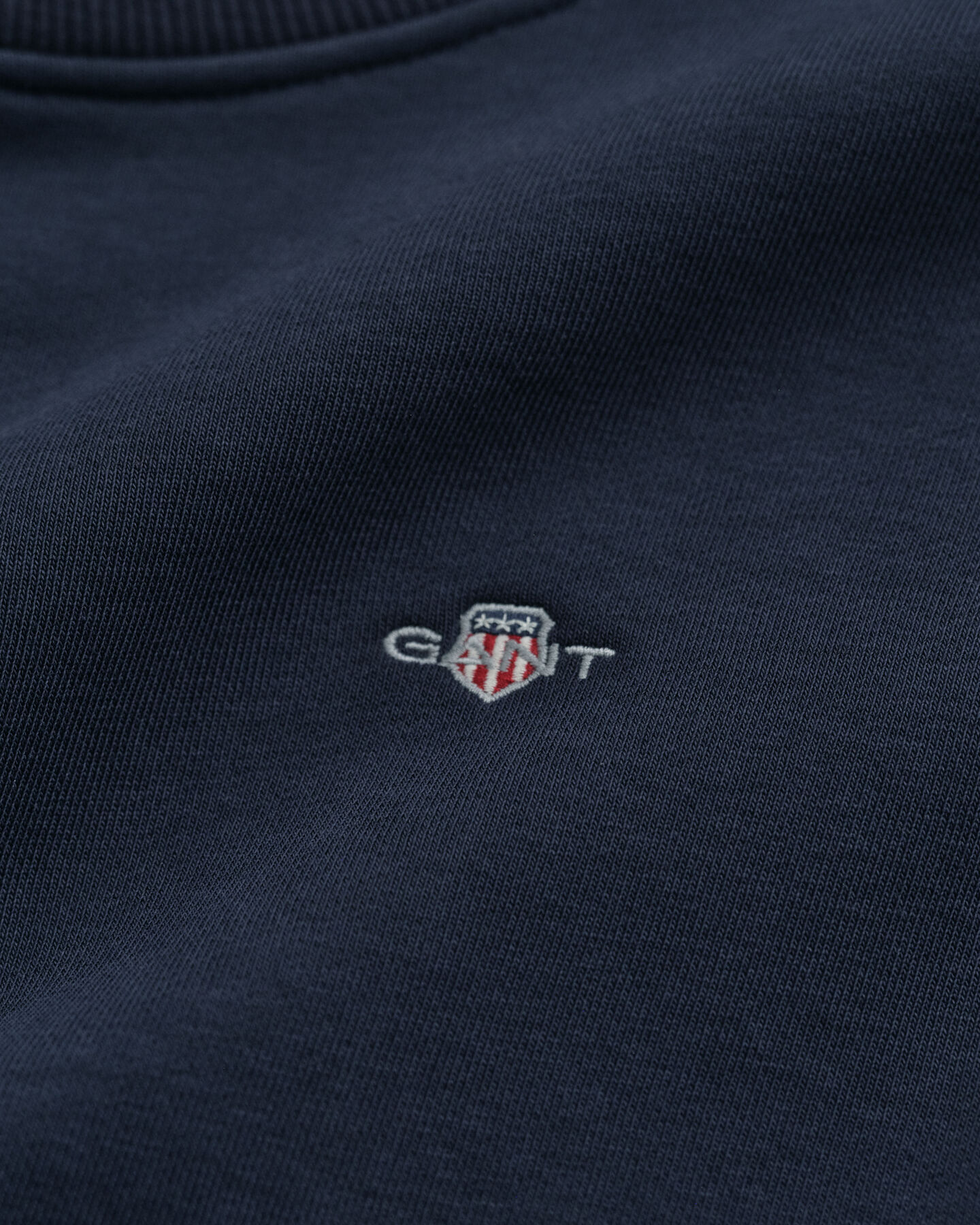 Shield sweatshirtkl&auml;nning med rund halsringning