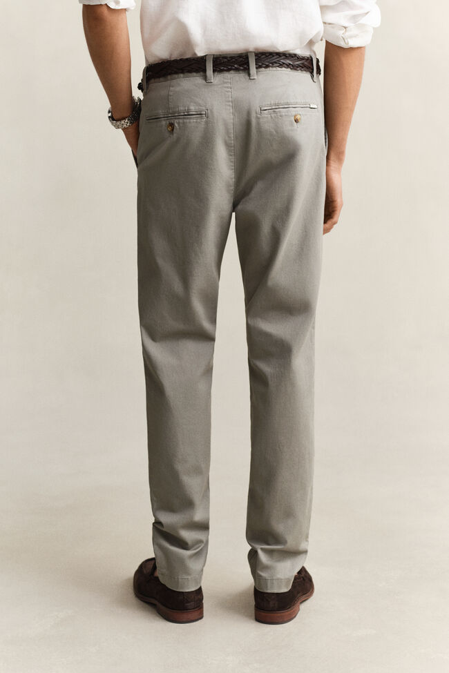 Klassiska chinos med slim fit