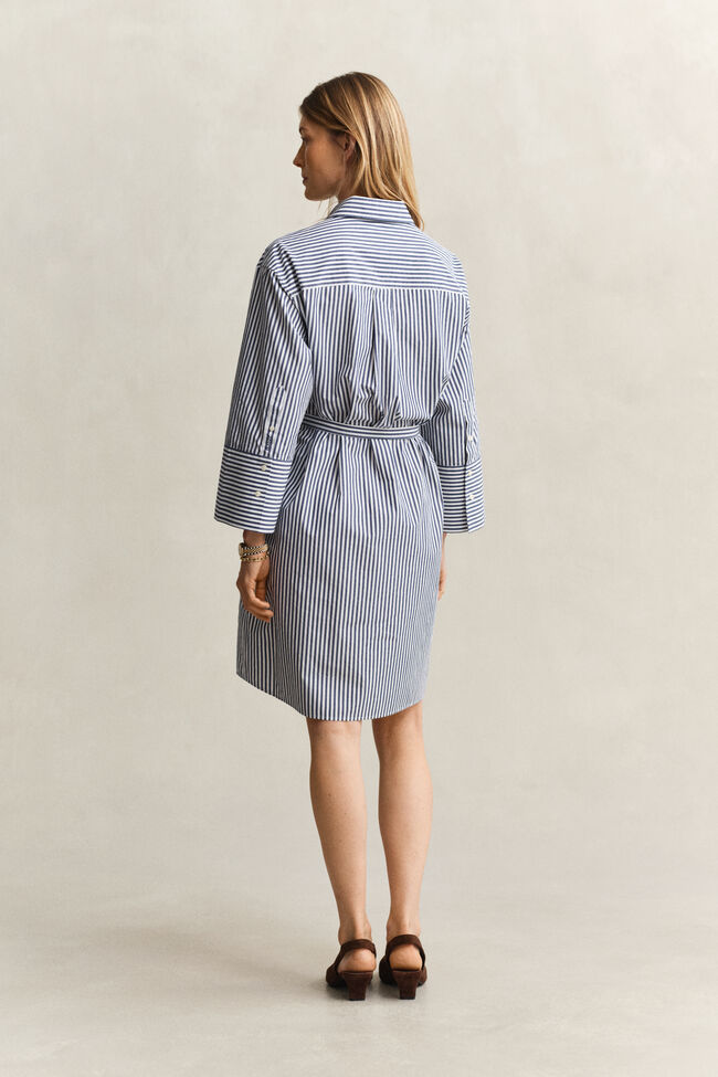 Randig skjortkl&auml;nning i poplin