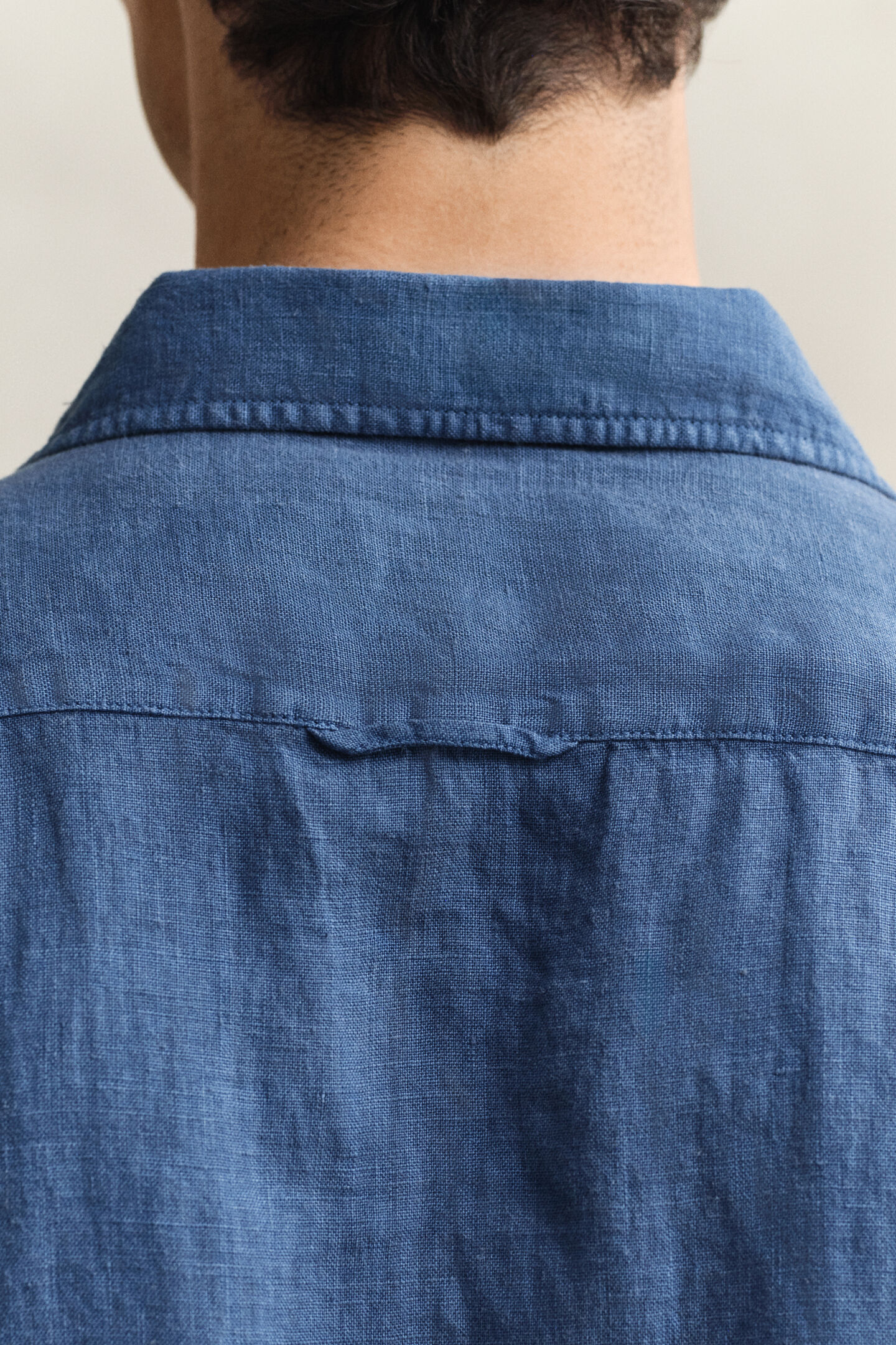 Kort&auml;rmad linneskjorta