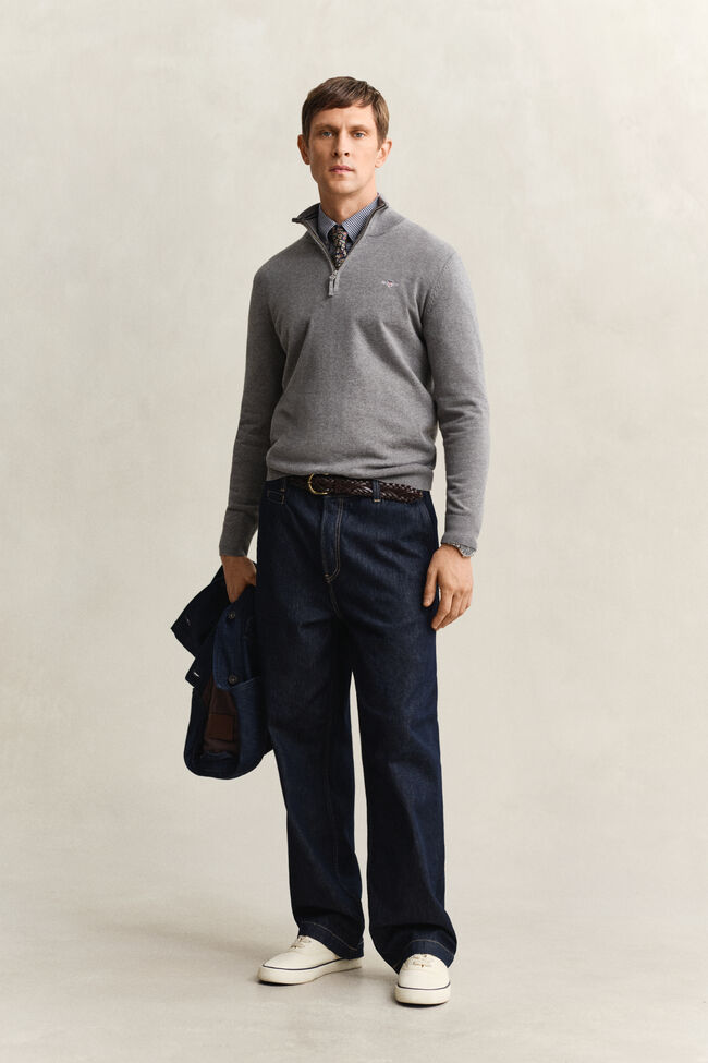 Klassisk bomullstr&ouml;ja med dragkedja vid hals&ouml;ppningen