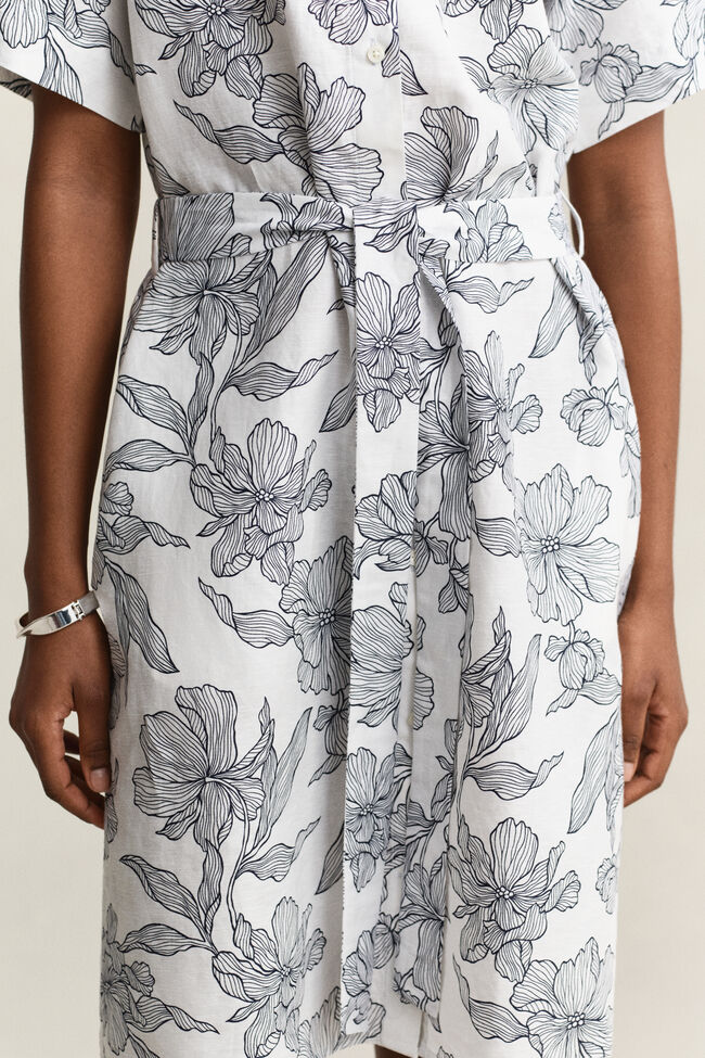 Blommig skjortkl&auml;nning i linne