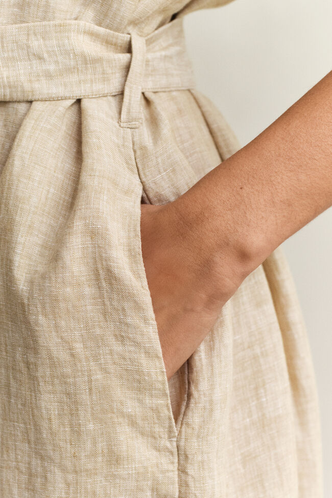 Skjortkl&auml;nning i linne